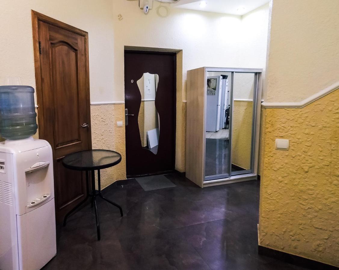 Saperka Vandrarhem Kiev Exteriör bild